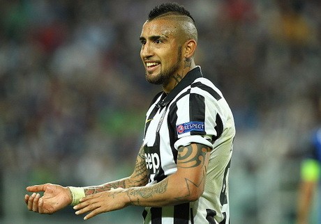Vidal Diragukan Tampil di Kandang Monaco
