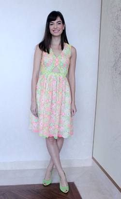 Foto: Cantiknya Putri Belle Beauty & The Beast Saat Datang ke Jakarta