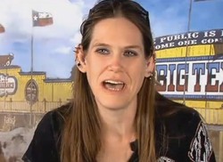 Wanita Ini Menang Kontes Makan Steak Daging Seberat 6 kg Dalam 20 Menit