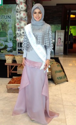 Foto: Cantiknya 7 Puteri Indonesia Ketika Berhijab di Hari Kartini