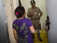 Camat Tebet Sidak Kosan 'Tata Chubby'