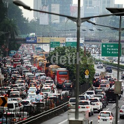 Sofyan Djalil Soal Macet Jakarta: Menteng Dalam-Lapangan Banteng Bisa 1 Jam