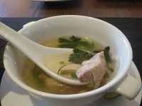 Enaknya Pho Ga dan Cha Nem Ran Khas Vietnam