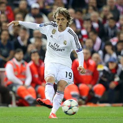 Modric Berharap Masih Bisa Main Musim Ini