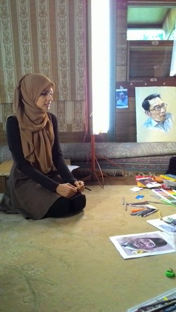 Setelah Soekarno dan Mandela, Zahrah Kini Ngebut Melukis 23 Wali Kota Bandung