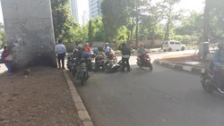 Pria ini Maki-maki Tukang Ojek yang Lawan Arus di Rasuna Said dan Akibatkan Kecelakaan