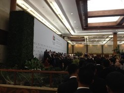 Jokowi Foto Bersama dengan Para Tamu Negara yang Hadir di JCC