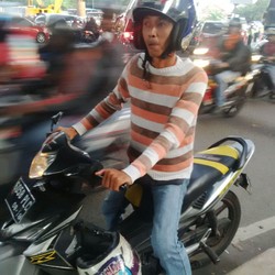 Jalan Gatot Subroto Ditutup, Tukang Ojek Meraup Untung