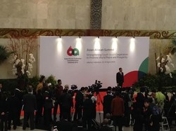 Presiden Jokowi Sambut Tamu Negara yang Tiba di JCC