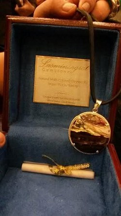 Ibu Negara Peserta KAA Juga Akan Diberi Liontin Batu Akik Pancawarna