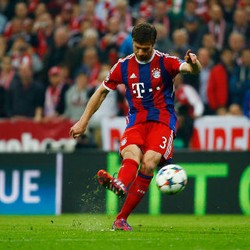 Free Kick Maut Xabi Alonso