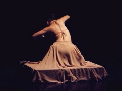 Mila Rosinta Ajak 1000 Orang Flash Mob di Akhir Tahun