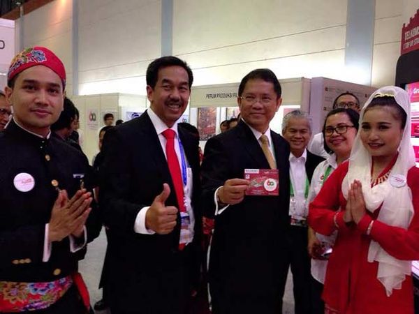 Menkominfo Sambangi Markas Telkomsel 4G di KAA