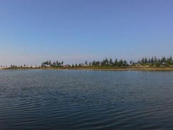 Pesona Pantai Cantik di Desa Remen, Tuban