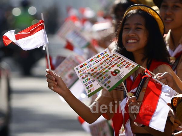 Pemimpin Negara KAA Disambut Siswa SMP