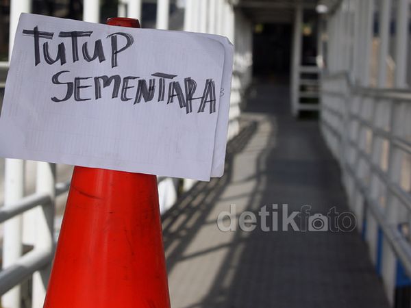 Halte Busway Bundaran Senayan Ditutup Halte Busway Bundaran Senayan Ditutup