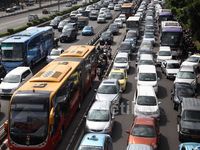 Macet Parah Sergap Gatsu