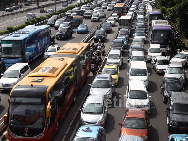 Macet Parah Sergap Gatsu