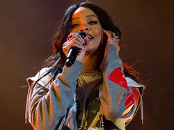 Topless di Majalah, Rihanna Bicara Soal Lagu dan Album Baru