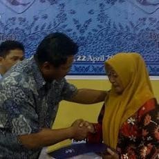 Blue Bird Santuni Keluarga Sopir Taksi Korban Pembunuhan