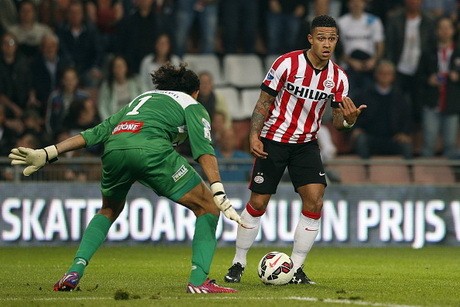 Depay Mirip Ronaldo Muda