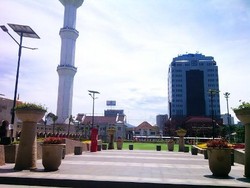 Area Steril, Warga Dilarang Masuk Taman Alun-Alun Bandung