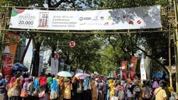 Berdesak-desakan, 50 Peserta Angklung for The World Pingsan