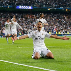 Tidak Rayakan Gol Bersama Ronaldo, Chicharito Dikritik