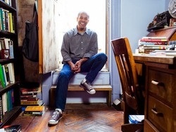 Penyair Greogory Pardlo Raih Penghargaan Pulitzer 2015 Kategori Puisi