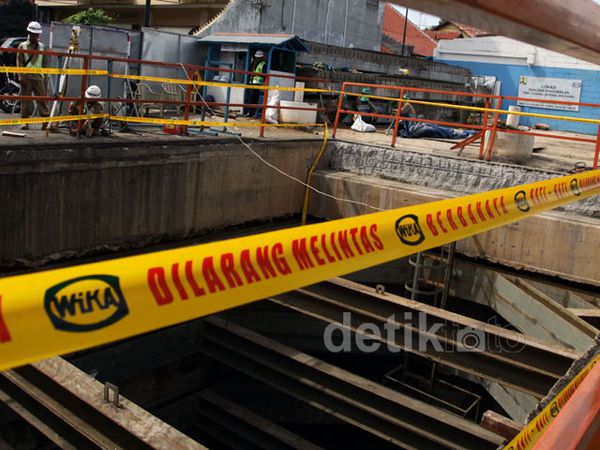 Proyek Sodetan Ciliwung Dilanjutkan, Jl. Ottista Ditutup