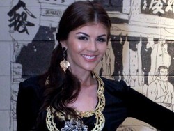 Alina Saraswati, Si Bule Cantik yang Suka Dangdut