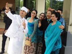 Jelang Akad Nikah, Hengky Kurniawan Sibuk Selfie