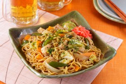 Yakisoba Praktis Bisa Dibuat dengan Langkah Ini