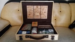 Ini Isi Koper Kayu Pinus untuk Para Tamu Negara