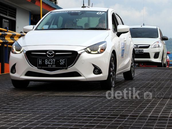 Mazda2 Sudah Tiba di Padangbai Bali