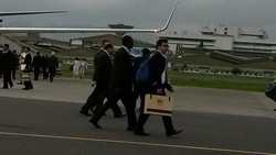 Begini Wajah Ceria Delegasi saat Tenteng Koper Istimewa Tinggalkan Bandung