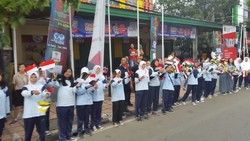 Keluar Savoy Homann, Jokowi Keliling Bandung Sapa Warga