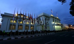 Jalan Asia Afrika Bandung Dibuka Lagi Mulai Tengah Malam