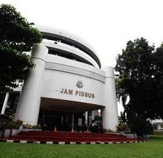 Kejagung Tahan GM Pelindo Dumai Zainul Bahri