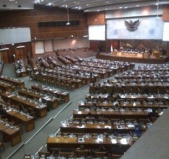Pidato Penutupan, Ketua DPR Sampaikan Maaf Soal Perkelahian Anggota Dewan