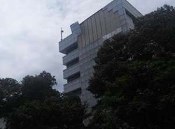 DPR Tak Punya Anggaran Perbaiki Pelapis Gedung Setjen yang Copot dan Jatuh