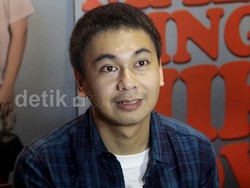 Raditya Dika Ajak Anak Muda Banyuwangi Bahas Digital Kreatif