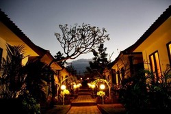 Berkunjung ke Istana Raja di Pulau Dewata