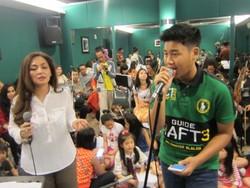 Nia Daniati Ajak Juara Cover Gelas-gelas Kaca di YouTube ke Konsernya