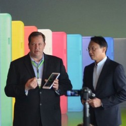 Acer Sisipkan Duet Tablet Lollipop Iconia