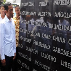 Jokowi: Indonesia Belum Bebas dari Kemiskinan