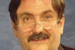 Klaim sebagai Metode Sembuhkan Patah Tulang, Dokter Ini Tinju Wajah Pasien