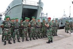 Angkut Material Jembatan dan Ribuan Pohon, KM ADRI XLIX Berlayar ke Nusa Tenggara