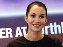 Nadya Hutagalung Bentuk Organisasi untuk Lindungi Gajah