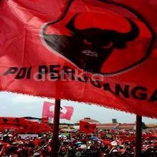 PDI Perjuangan Umumkan Paslon Pilwali Surabaya 1 Juni